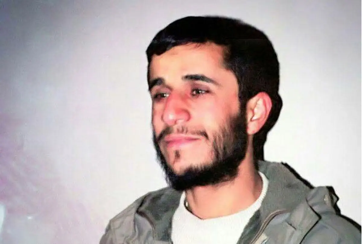 دیدار احمدی‌نژاد با امام(ره) در بهمن ۵۷ و خاطره‌ این دیدار / «آنقدر محو تماشای چهره حضرت امام بودم که متوجه سخنان ایشان نشدم» + عکس