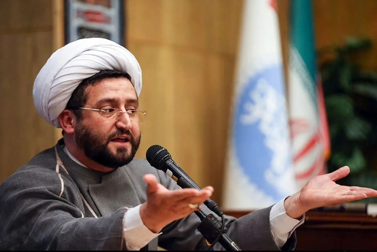 فومنی : با شکایت روحانی به ۶۰ ضربه شلاق محکوم شده‌ام