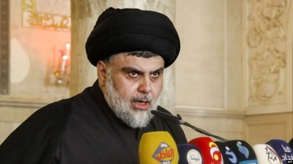 توییت مقتدی صدر درباره در "خطر بودن عراق" / پل الجمهوریه بغداد مجددا در تصرف معترضان