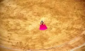 دیدنی‌های امروز؛ از نخستین رقابت انتخابات ۲۰۲۰ آمریکا تا تلمبار زباله در پاریس