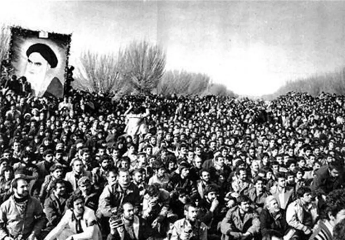 ماجرای سقوط رژیم پهلوی در روز هجدهم بهمن ماه ۱۳۵۷ ‌/ جوانان اصفهانی چگونه خبرنگاران BBC را سرکار گذاشتند؟