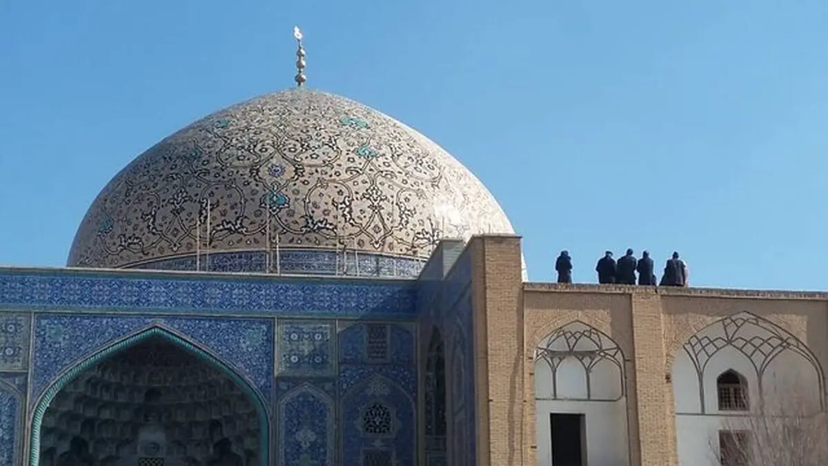 مرمت گنبد شیخ لطف‌الله هزار اشکال دارد