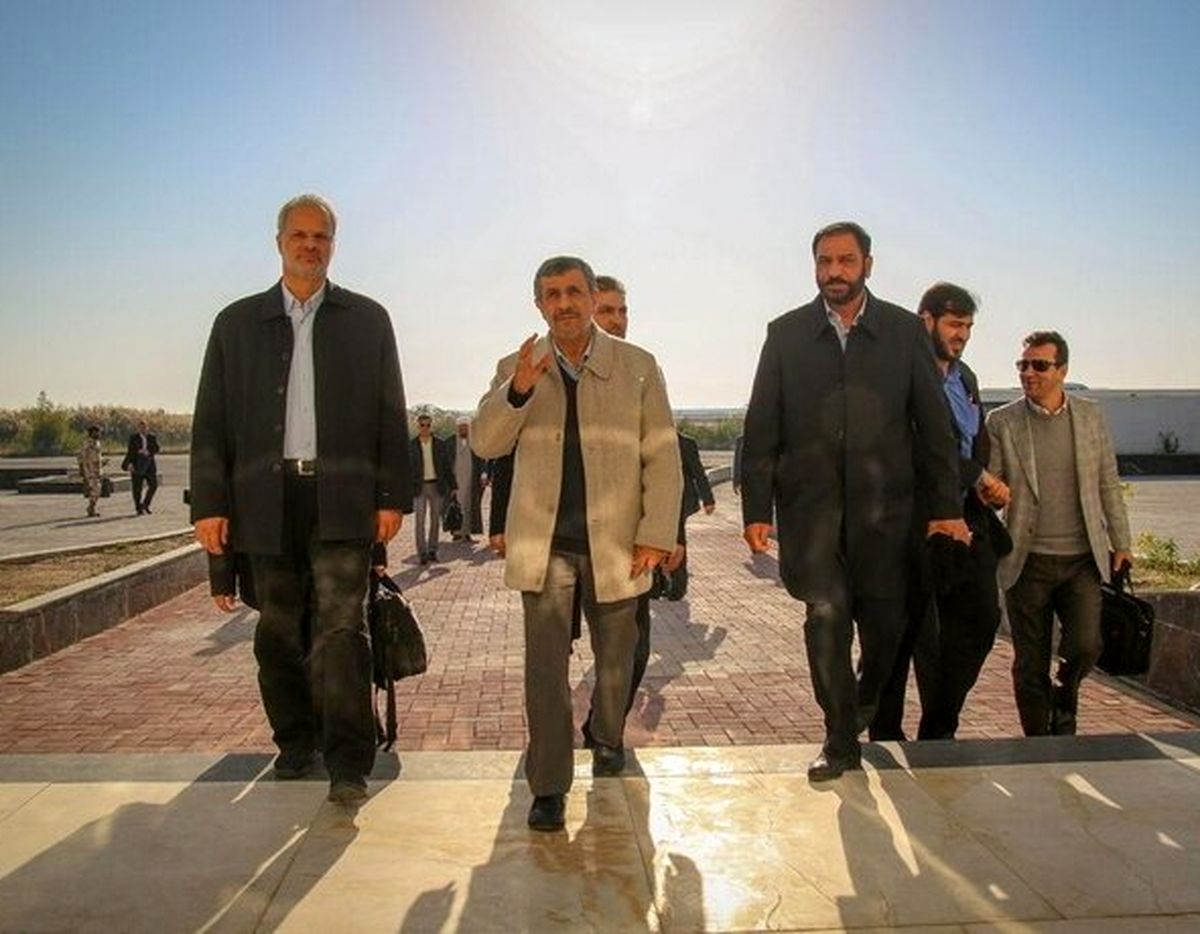 احمدی‌نژاد: تمام دشمنان دور هم جمع شدند و با تمام توان می‌خواهند ملت ایران را مأیوس کنند / فیلم