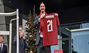 اینزاگی: پیراهن 9 میلان را به زلاتان بدهید