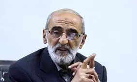 حمله شریعتمداری به دستور روحانی درباره رفراندوم: از حوزه خرد بیرون است