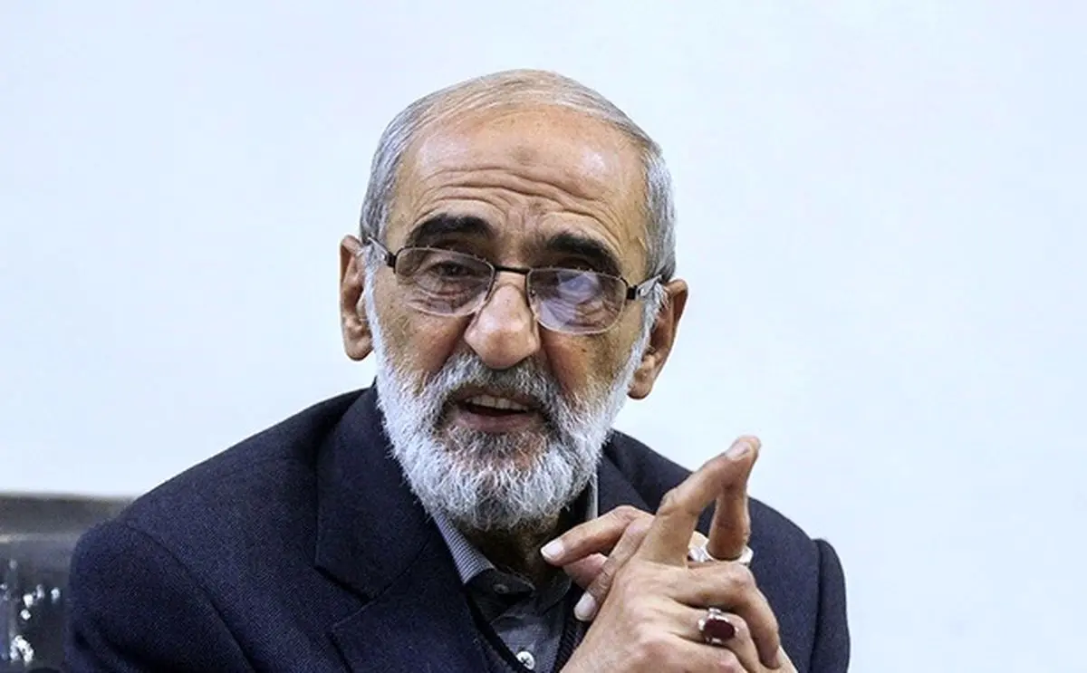 حمله شریعتمداری به دستور روحانی درباره رفراندوم: از حوزه خرد بیرون است