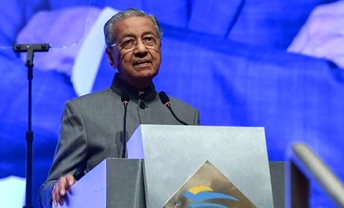 ترامپ باید استعفا کند