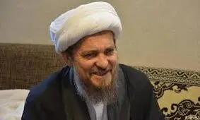 شلاق برای توهین‌کنندگان به طبیبِ کتاب‌سوز
