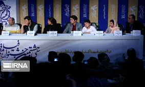 نشست خبری فیلم مجیدی با حضور کودکان کار / یک کودک: هنگام بازی مقابل علی نصیریان ساچمه‌هایم ریخت!
