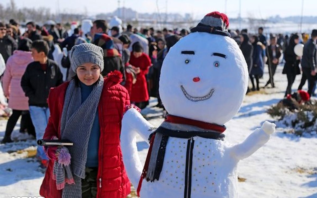 جشنواره آدمبرفی در پیست اسکی یام مرند برگزار میشود