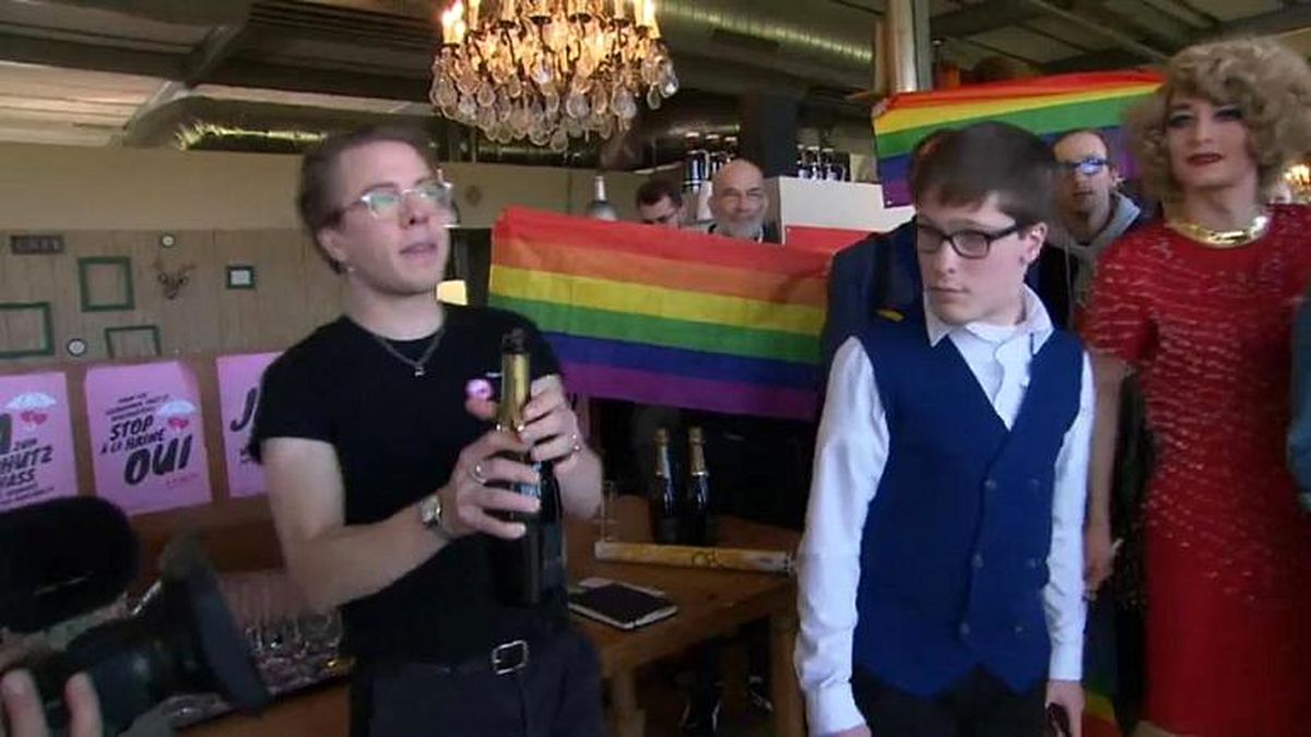 مردم سوئیس در یک همه‌پرسی به قانون جدید علیه همجنس‌گرا‌هراسی رأی دادند