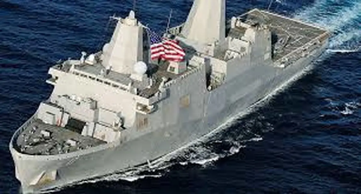 کشتی جنگی آمریکایی وارد خلیج فارس شد