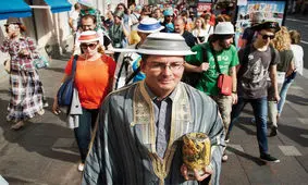 عجیب‌ترین فرقه‌های آمریکایی