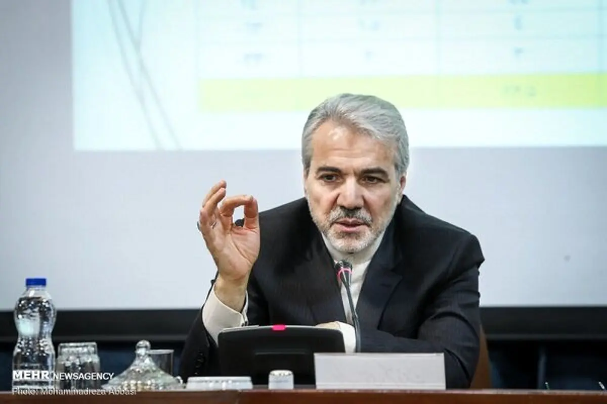 چگونه حقوق کارکنان به صورت پلکانی معکوس، افزایش می یابد؟