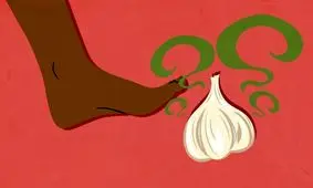 ترفند جالب چشیدن سیر با پا