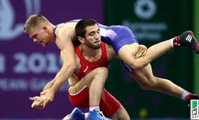 روسی که دست ازبک‌ها را گرفت