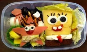 خلاقیت جالب یک مادر در تزیین میوه و اسنک برای پسرش