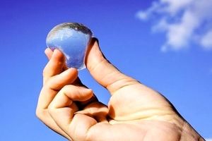 فیلم / حباب های آب جایگزین عالی برای بطری های پلاستیکی