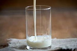 برای مقابله با پیری، شیر کم‌چرب بخورید