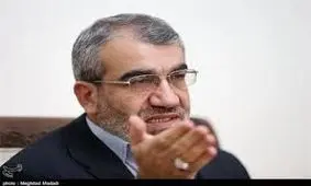 نامه‌هایی در صف نماز جمعه برای تایید صلاحیت به دستم رسید! / فیلم