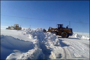 بارش ۲۵ سانتیمتری برف ۱۳۵ راه روستایی را مسدود کرد