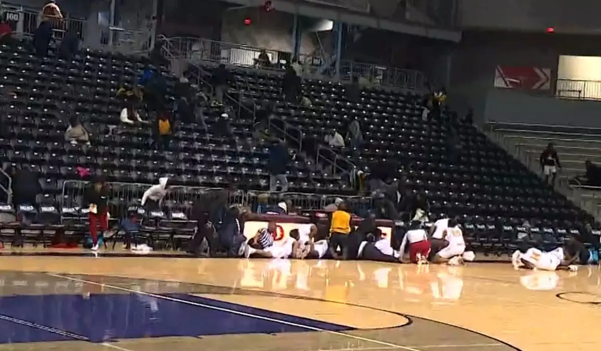 ورزشکار 18 ساله آمریکایی با شلیک گلوله درمیدان مسابقه کشته شد/ فیلم