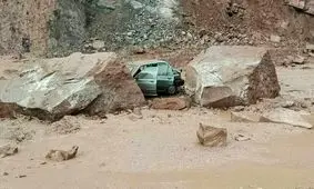 سقوط تخته سنگ در محور جم-سیراف قربانی گرفت