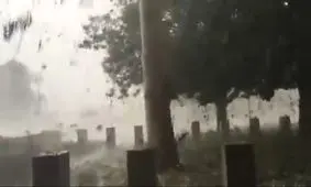 فیلم| هم‌اکنون، طوفان وحشتناک در استرالیا