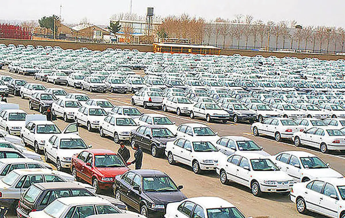 معمای دلالی در بازار خودرو / وزارت نشینان بیشتر مقصرند یا دلالان و واسطه‌ها ؟