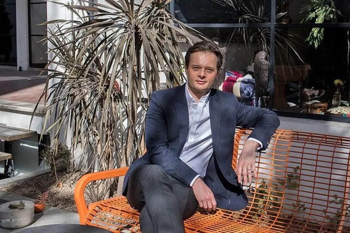 جوان لهستانی در بورس تهران پول پارو می‌کند!