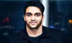 پوریا پورسرخ هم مجری شد