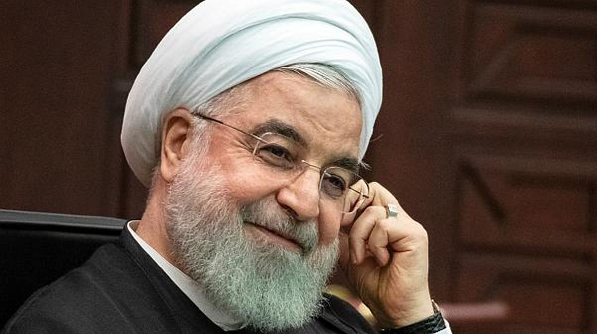 طعنه روزنامه جمهوری اسلامی به خوشحالی روحانی