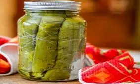 نحوه انداختن ترشی برگ مو