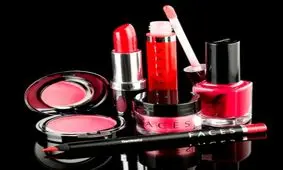 استفاده طولانی مدت از لوازم آرایش چه بر سر صورت ما خواهد آورد
