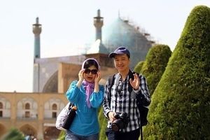 روی سفر گردشگران چینی به ایران حساب کرده بودیم که کرونا برنامه‌هایمان را بهم ریخت