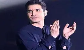 محسن یگانه به شایعه مهاجرتش پایان داد