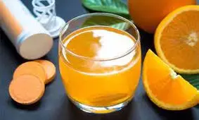 قرص جوشان ویتامین c را با معده خالی بخوریم یا نه؟