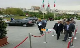 حضور جهانگیری برای ضبط برنامه رادیوئی