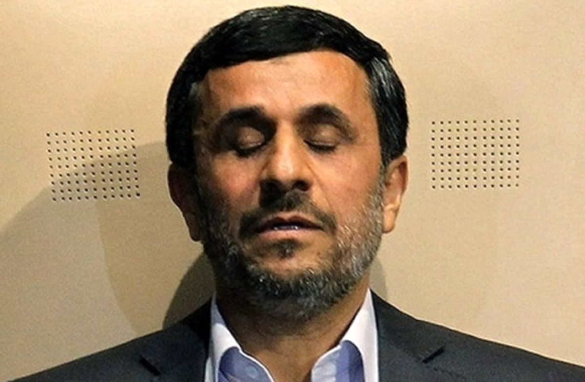 احمدی نژاد صداوسیما را تهدید کرد / نامزدها توهین کنند، باید دفاع کنم