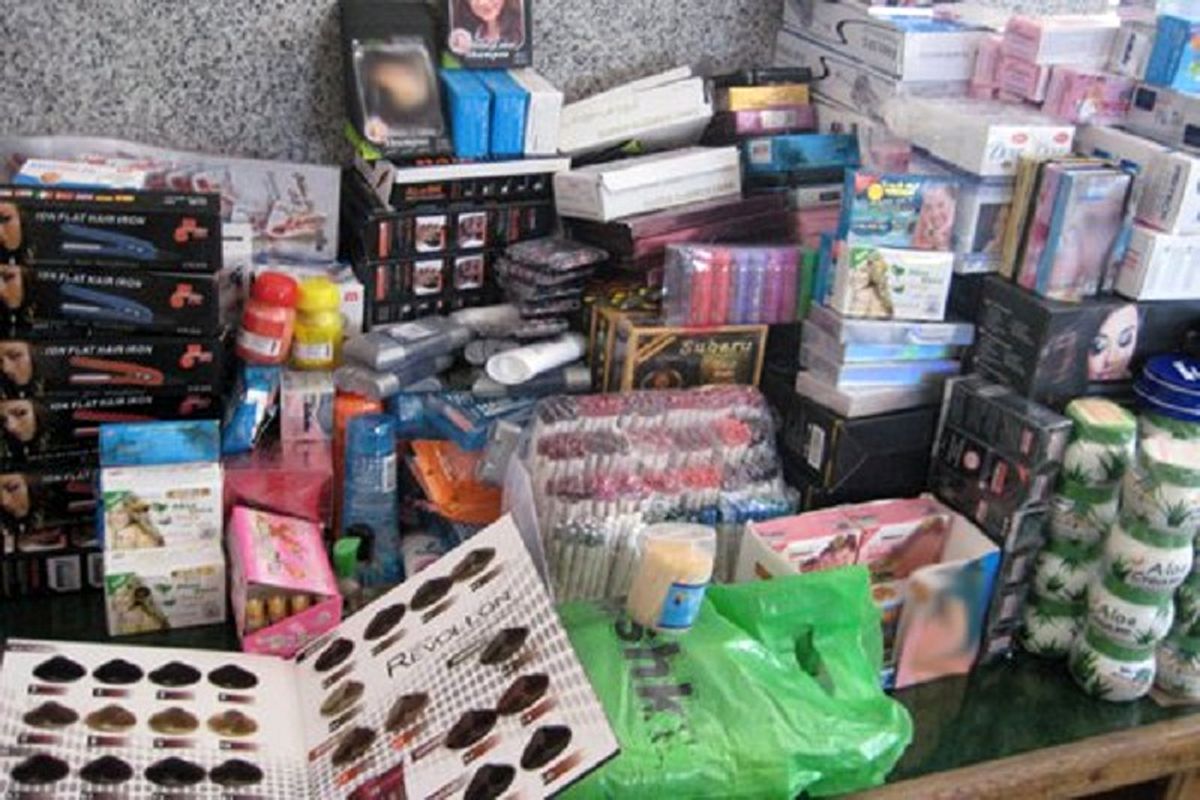 کشف لوازم آرایشی بهداشتی خارجی قاچاق در قزوین