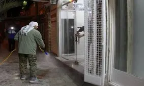 نیروی زمینی ارتش خیابان‌ها و اماکن عمومی قم را ضدعفونی می‌کند