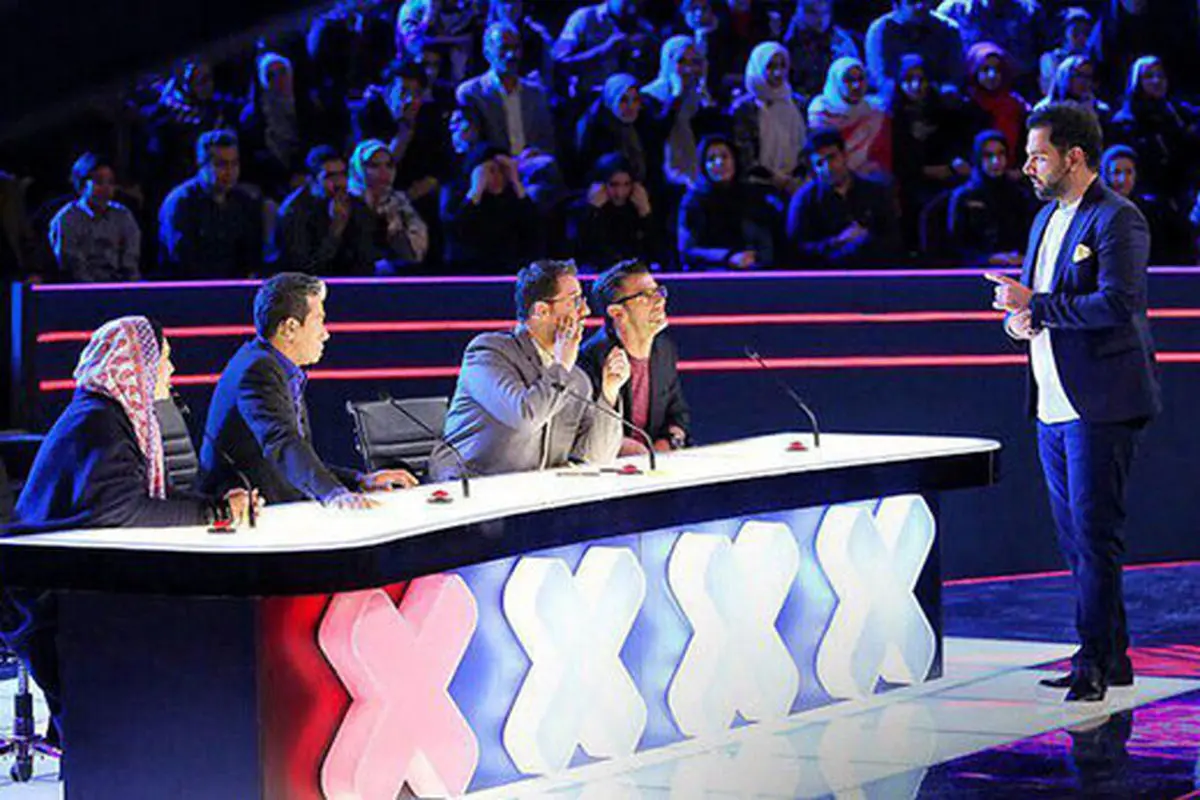 خب احسان علیخانی هم برای برنامه «عصر جدید»، مجوزش را از همان‌جایی می‌گرفت که مهران مدیری گرفت!