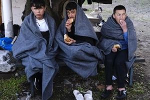 از «قاچاقچی» تا «بربریت»؛ جنگ لفظی یونان و ترکیه بر سر پناهجویان