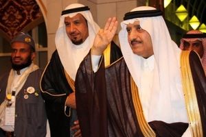 مهمترین رقیب بن سلمان برای پادشاهی، عموی او، احمد بن عبدالعزیز است؛ بازداشت بن نایف، فقط برای دور کردن انظار از دستگیری برادر پادشاه است