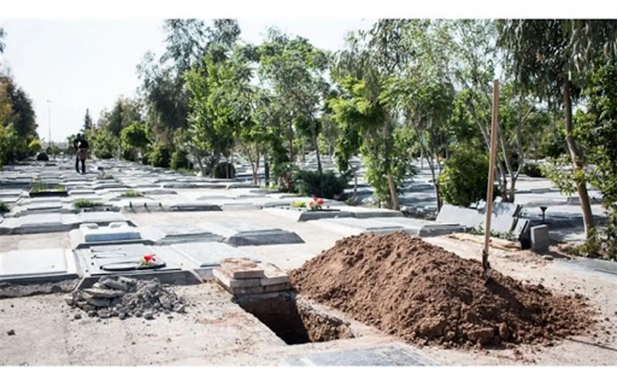 مدیرعامل بهشت زهرا: شایعه دفن اموات کرونایی در یک قطعه خاص بی‌اساس است / مردم پنجشنبه و جمعه آخر سال به بهشت زهرا نروند