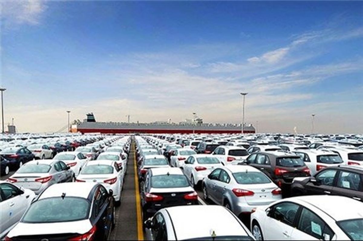 تاثیر واردات خودرو چه بر بازار/ با این تصمیم نرخ ارز افزایش مییابد