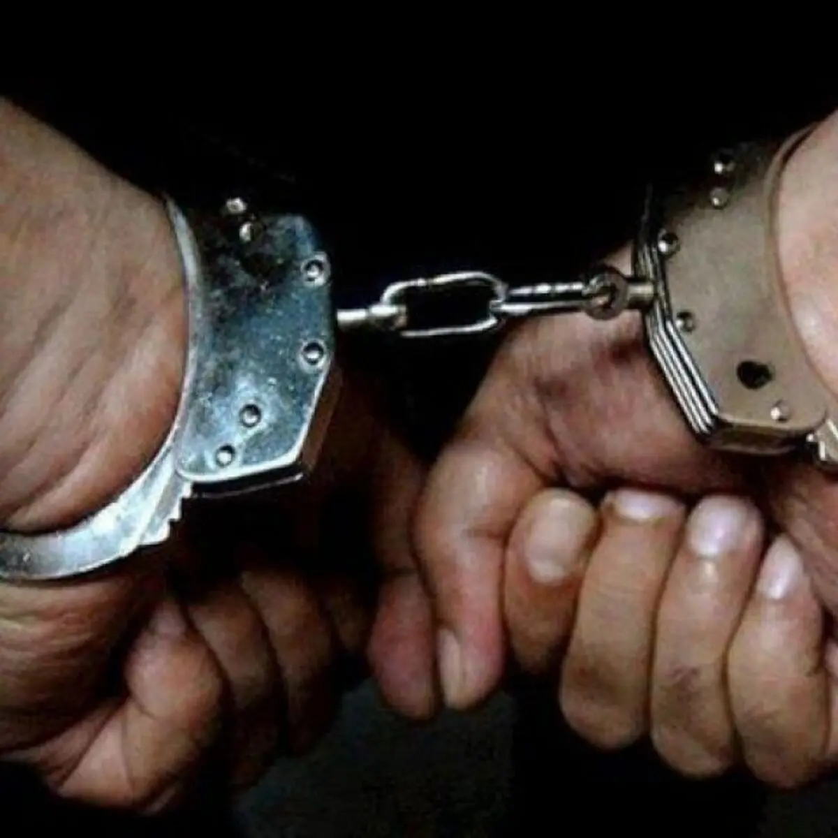 دستگیری عامل توزیع الکل مرگ‌آور در ساوه