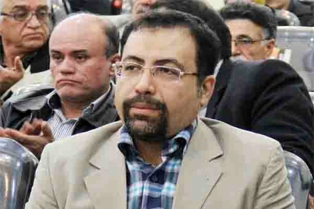 کشف اشعار منتشر نشدهای از ایرج میرزا، فرخی یزدی و میرزاده عشقی