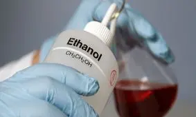 اقدامات اولیه در مورد بیماری که الکل صنعتی یا متانول خورده است