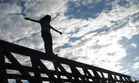 خودکشی وحشتناک دختر تهرانی در ستارخان